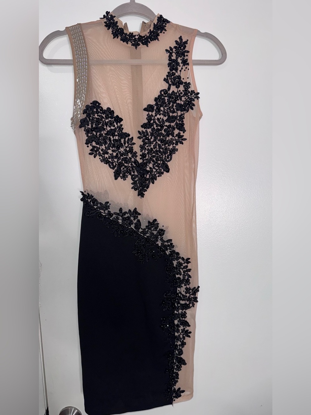 Sleeveless Nude and Black Lace Applique Bodycon Dress